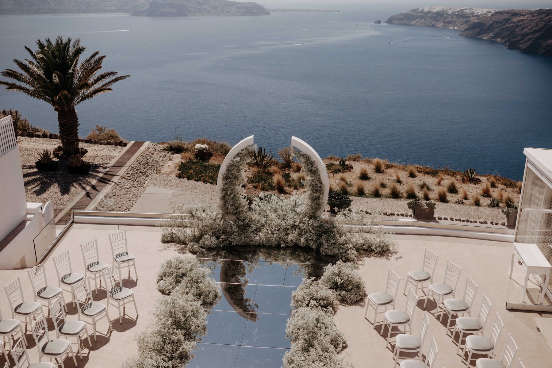 Luxury clifftop venue with views, Greece